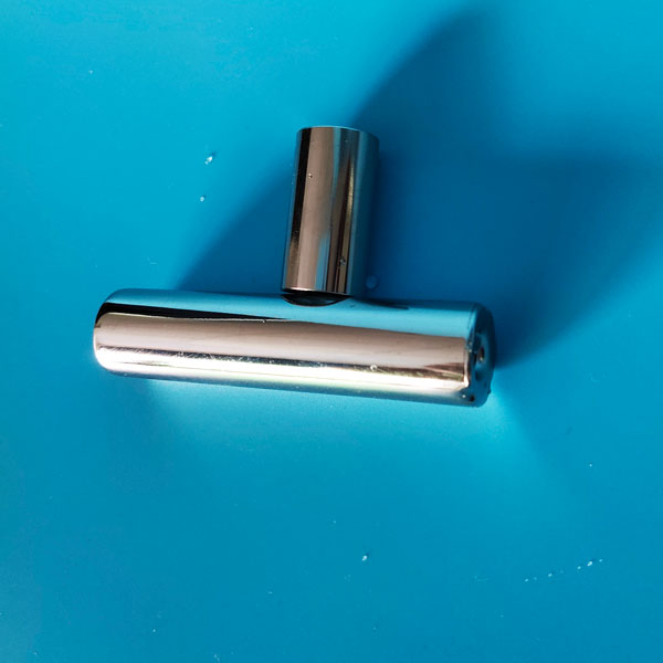 <b>不锈钢管件黑亮镜光型电解抛光效果</b>